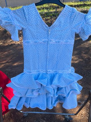 Vestido de flamenca azul con lunares