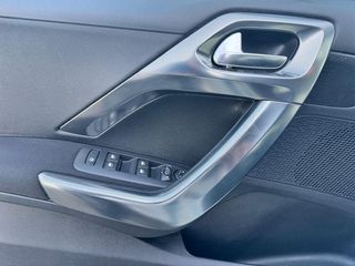 Peugeot 2008 Allure 1.2 PureTech 110 S&S