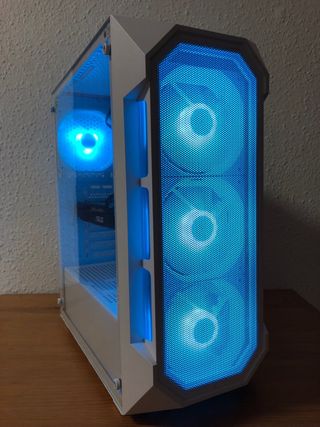 PC Gaming Blanco con RGB