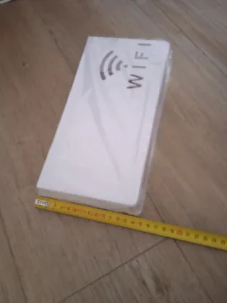 Supporto per router WiFi e accessori