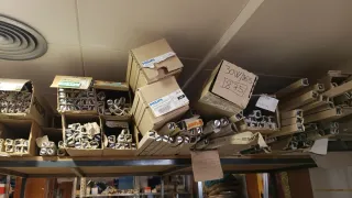 Lote material eléctrico nuevo por cierre