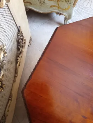 Tavolino Ottagonale Girevole Stile Luigi Filippo