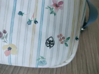 Maletín portátil estampado flores