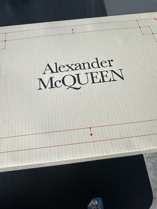 Sneakers Alexander McQueen Bianche e Nere