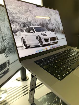 MacBook Pro 16 M1 2022 Plata