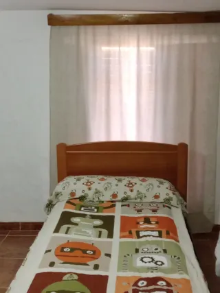 2 camas y 2 colchónes de 90*190 en  GRANADA