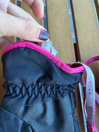 Guantes Roxy Niña Negro y Rosa. T.S