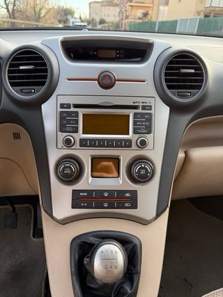 ¡7 plazas! KIA Carens