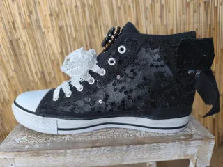 Deportivas "Converse".Decoradas a Mano.