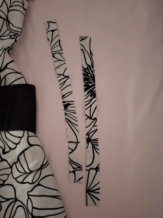 Vestido de fiesta floral blanco y negro