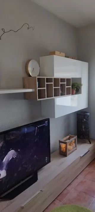 Mueble de salón madera claro