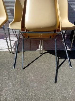 Sillas Beige Diseño Moderno