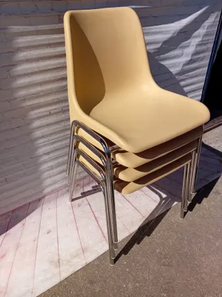 Sillas Beige Diseño Moderno