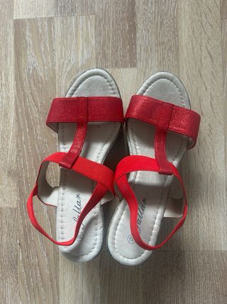 Sandalias cuña rojas