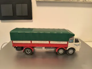 Camion Pegaso 1/43 1053