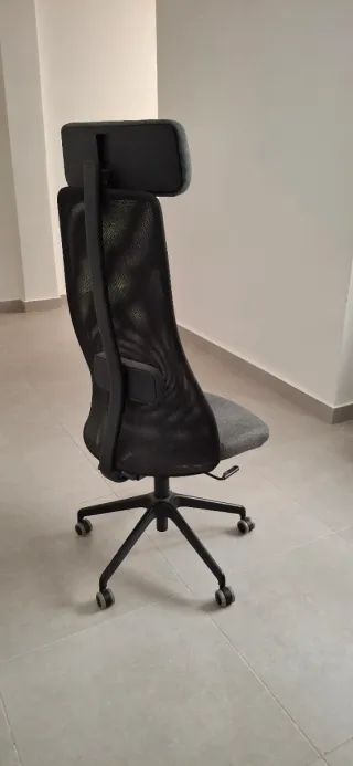Silla de escritorio Jarvjallet Ikea negra/gris