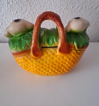 Preciosa Cesta de hucha  Perros Cerámica.