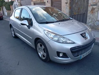 Peugeot 207 2012
