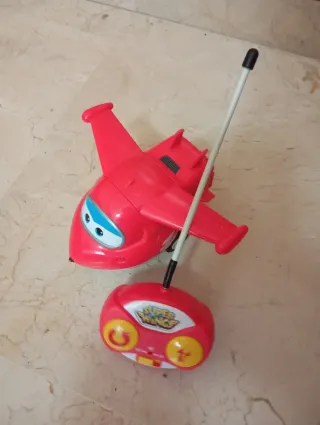 Avión teledirigido Super Wings rojo