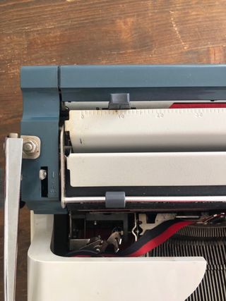Máquina de escribir Daro Optima