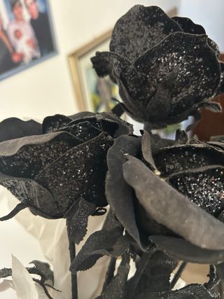 Fiori artificiali neri con glitter