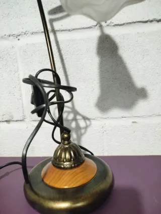 Lámpara de mesa madera y cristal