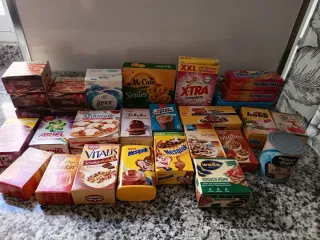 Cesta de la compra de juguete roja