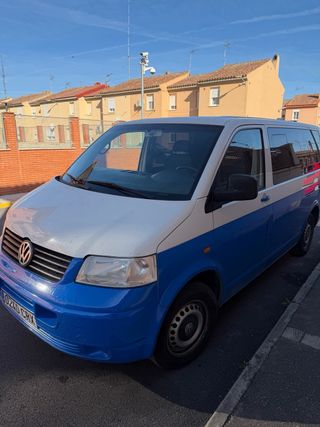 Volkswagen Transporter T5 2004