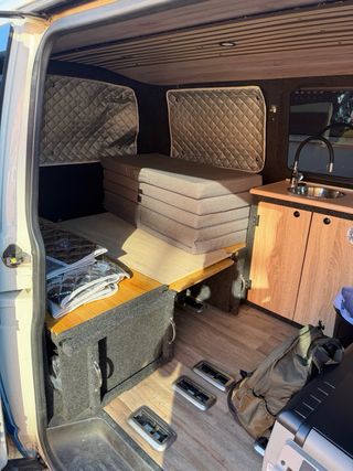 Volkswagen Transporter T5 2004