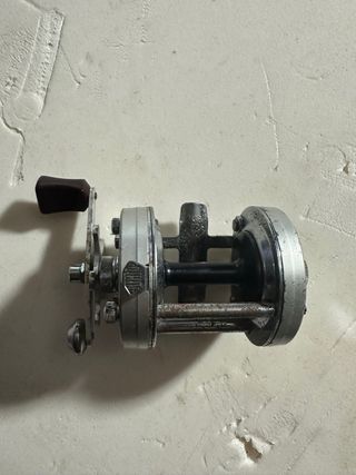 Lote de carretes de pesca