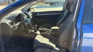 Volkswagen Golf 2004