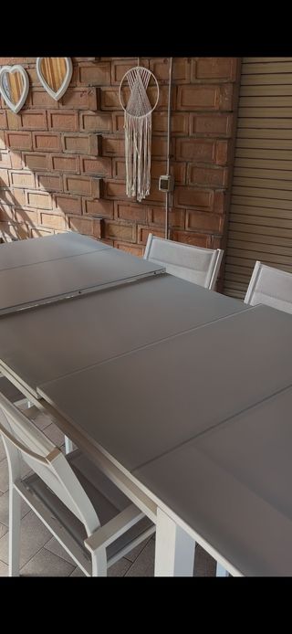 Tavolo allungabile da giardino con 6 sedie