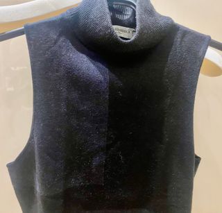 Jersey negro sin mangas