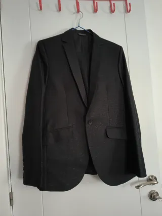 Traje Negro en alquiler Talla S