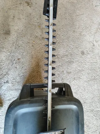 Cortasetos Kuril KHT600