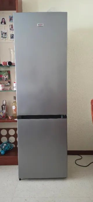 Nevera Kroms Plateada Casi Nueva