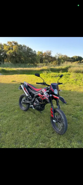 Aprilia Sx 125 2025 Supermotard Negra/Roja