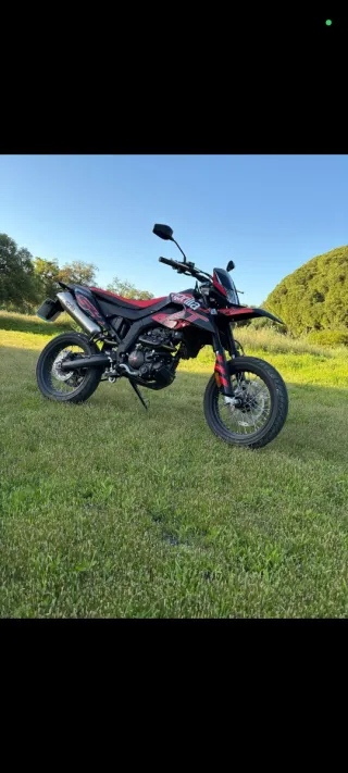 Aprilia Sx 125 2025 Supermotard Negra/Roja