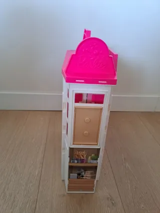 Maletín Restaurante Barbie y muñeca