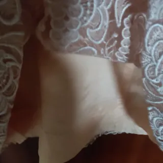 Blusa de encaje floral rosa y blanco