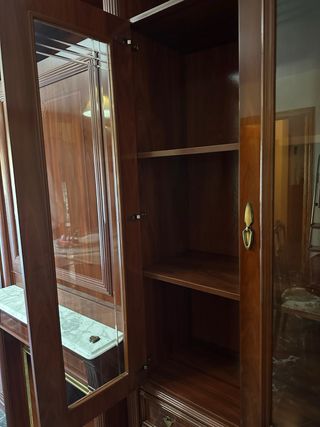 Aparador de salón madera y cristal