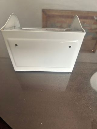 Dispensador de papel higiénico metálico