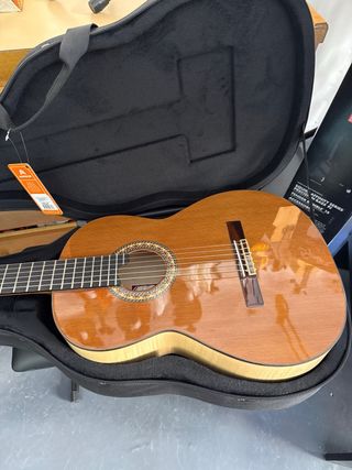 Estuche ARMOUR guitarra clasica 4/4