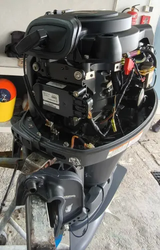 Motor fueraborda Yamaha 30 CV