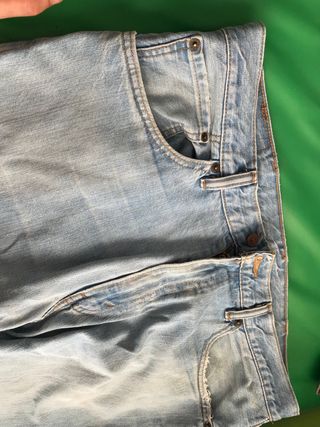Pantalón Levis barato