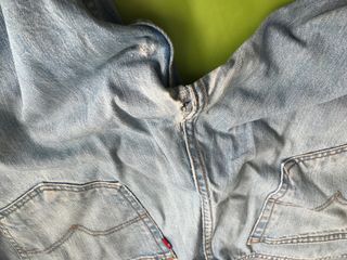 Pantalón Levis barato