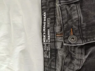 Pantalón vaquero Livergy gris