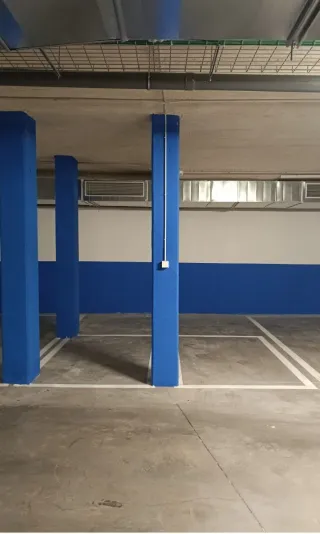 Plazas de garaje para moto en alquiler