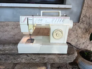 Máquina de coser Singer Melodie 20