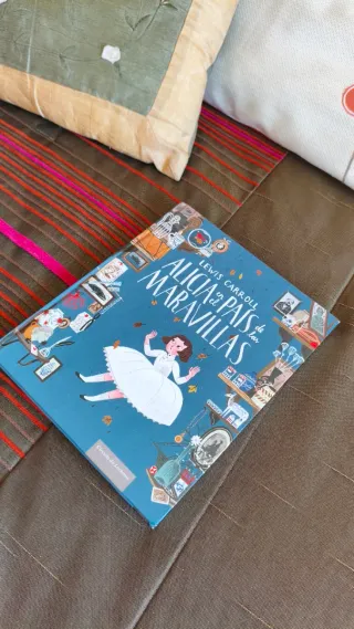 Alicia En El País De Las Maravillas